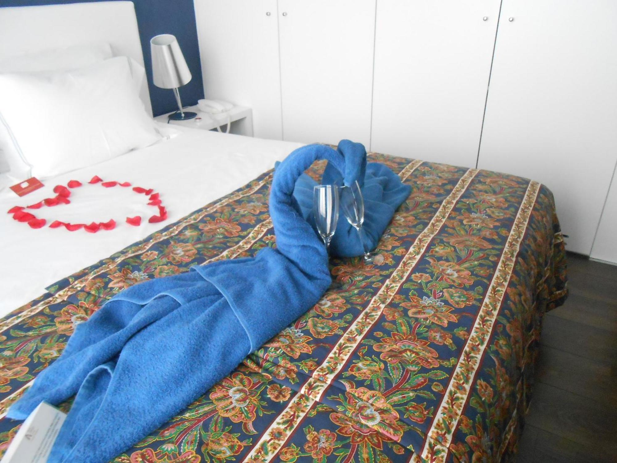 Real Abadia, Congress & Spa Hotel 알코바카 객실 사진